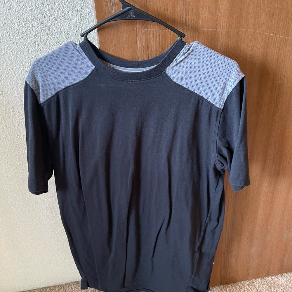 Under armor shorts sleeve